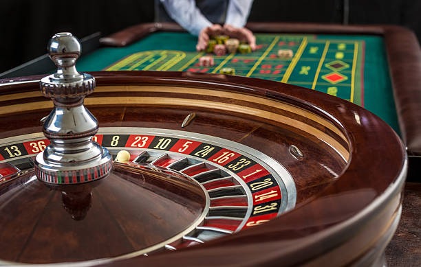 bahagia4d slot platform interface showing live-dealer tables, slot games, and sports markets
